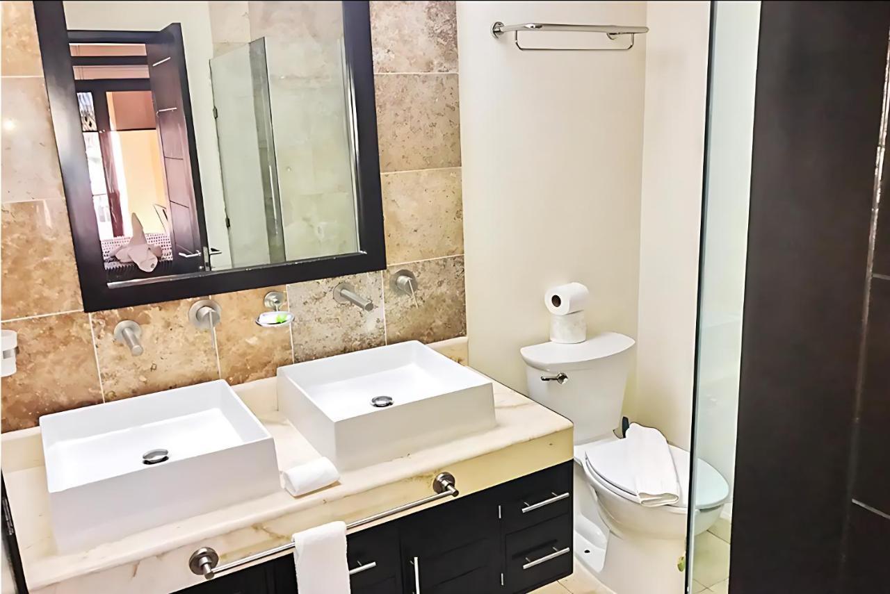 Faro 201 Beachfront Apartment With Ocean View, Close To 5Th Av Playa del Carmen Exteriör bild